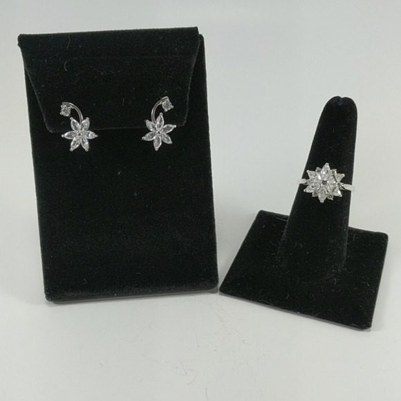 🇨🇦 Dainty Diamanté Ring & Earrings - Picture 1 of 4